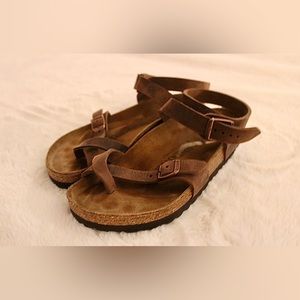 Size: 6 Birkenstocks